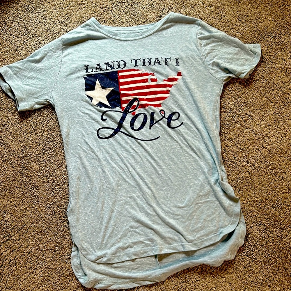 “Land That I Love” t-shirt, light blue, light cotton.